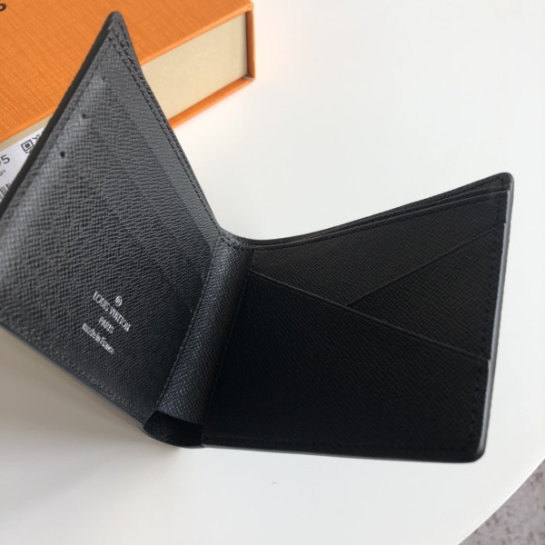 l0*is V*t0n multiple wallet