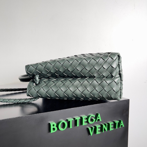 bo*te*ga Ve*ne*ta medium andiamo