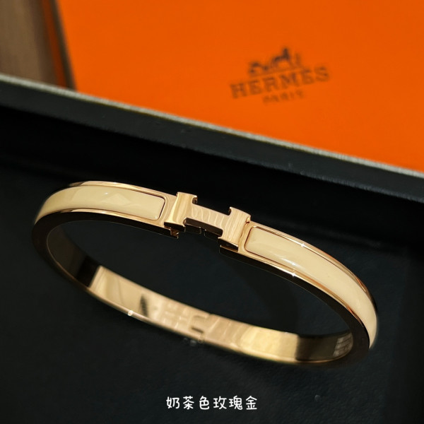H**mes bracelet