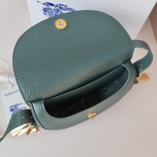 B**rry chess satchel