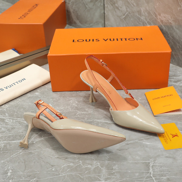 l0*is V*t0n heels