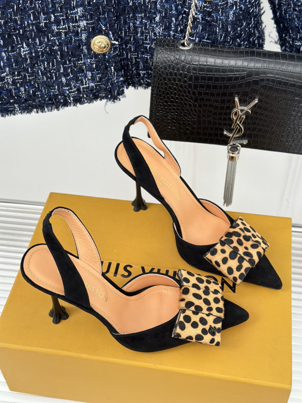 l0*is V*t0n heels