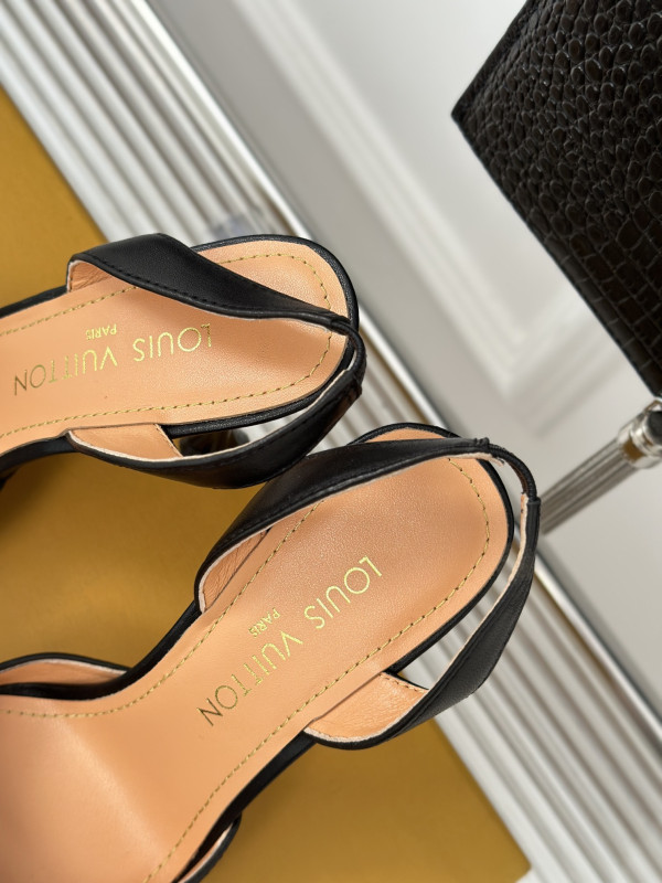 l0*is V*t0n heels