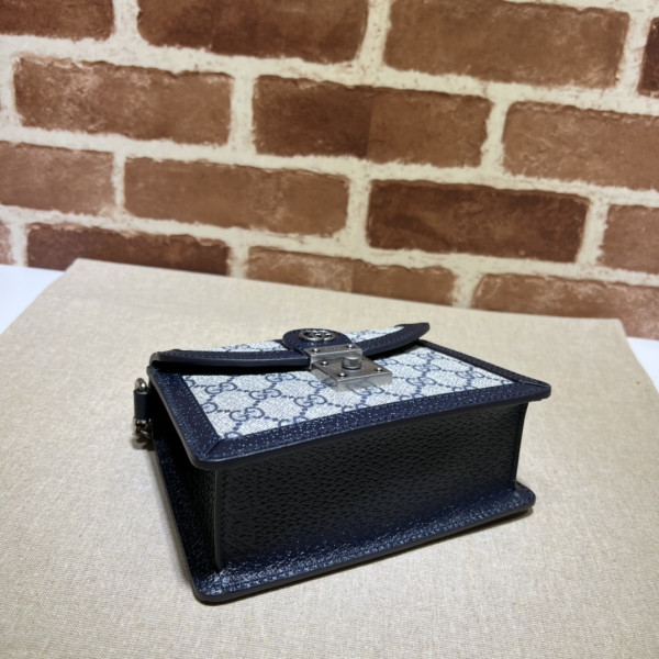 G*u*i gg matelassÉ small top handle bag