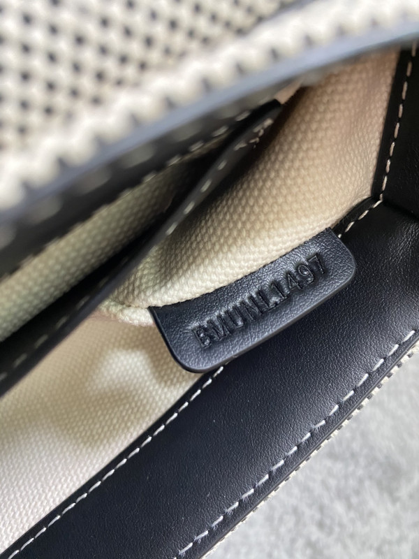 B**rry note crossbody bag-25-8.5-18cm