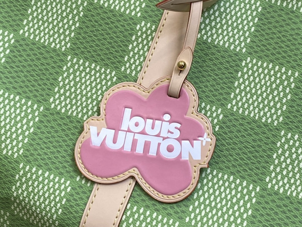 l0*is V*t0n keepall bandouliÈre 50