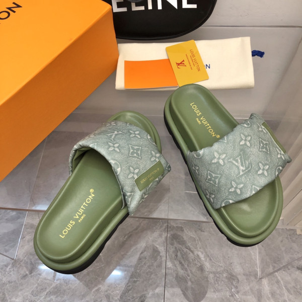 l0*is V*t0n pool pillow comfort mule