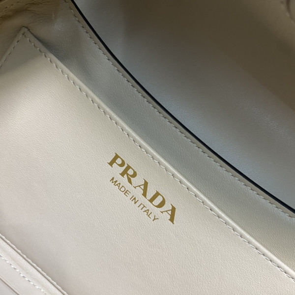 Pra*a crossbody bag -24*15*5cm