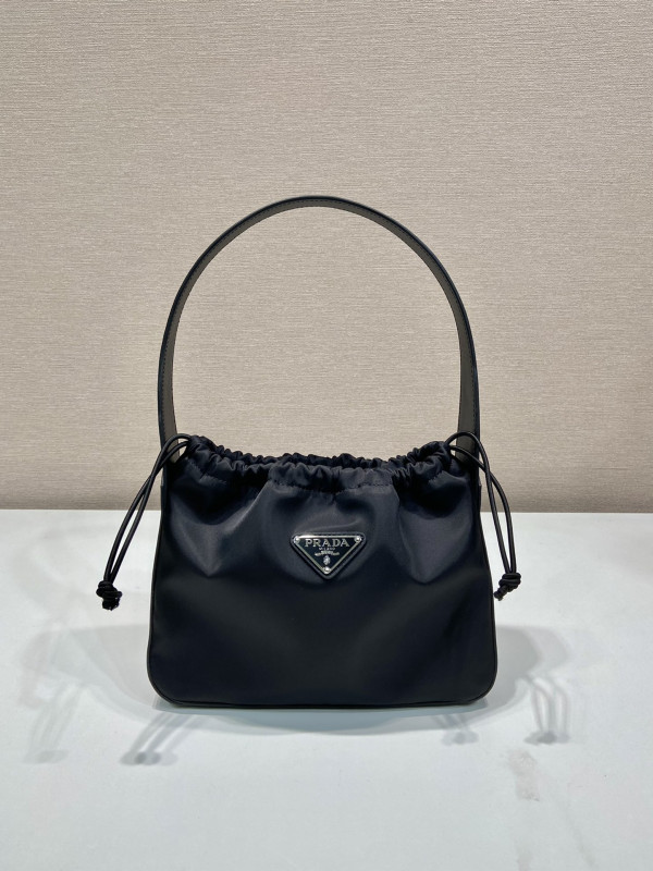 Pra*a vintage hobo bag-23*18*8cm