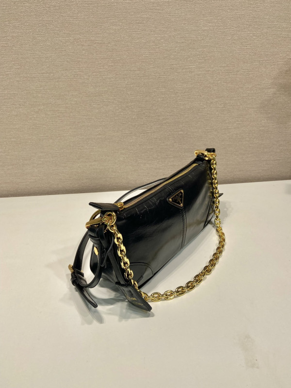 Pra*a re-edition bag-26*11.5*6cm