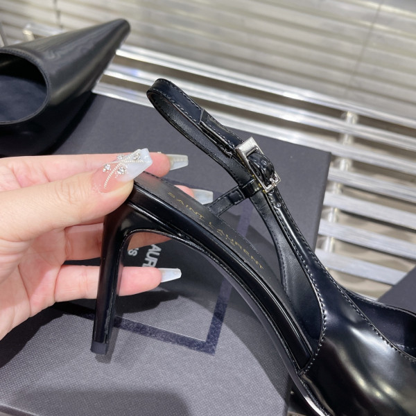 Sa**t Lau*nt heels