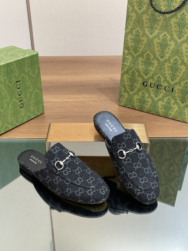 G*u*i princetown slipper