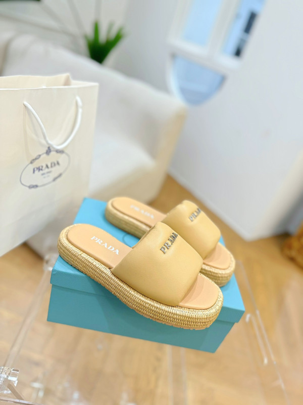 Pra*a sandals