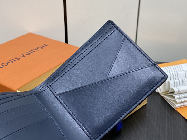 l0*is V*t0n multiple wallet-11.5*9*1.5cm