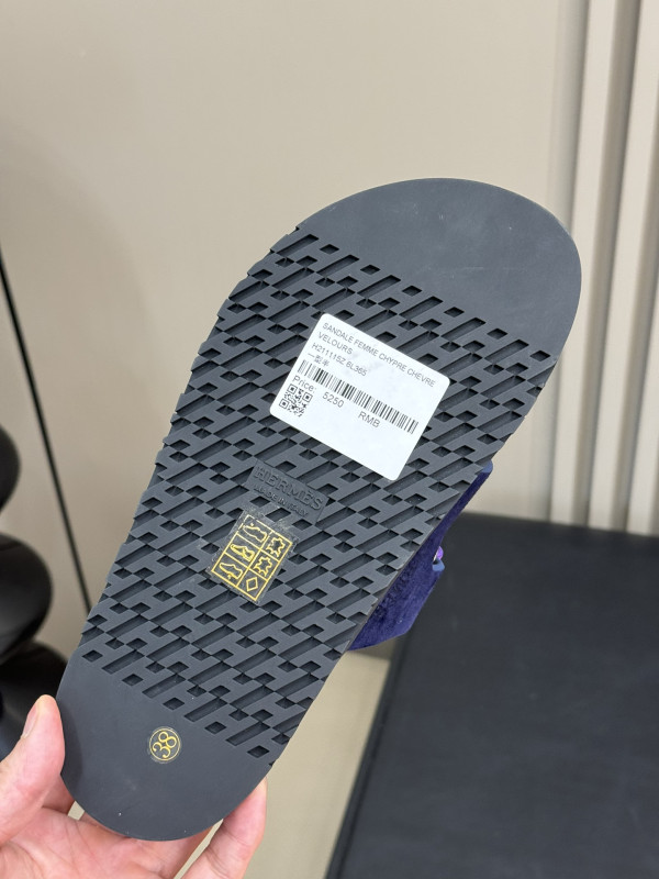 H**mes sandal