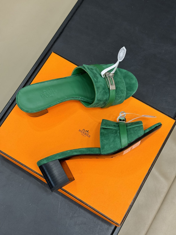 H**mes sandal