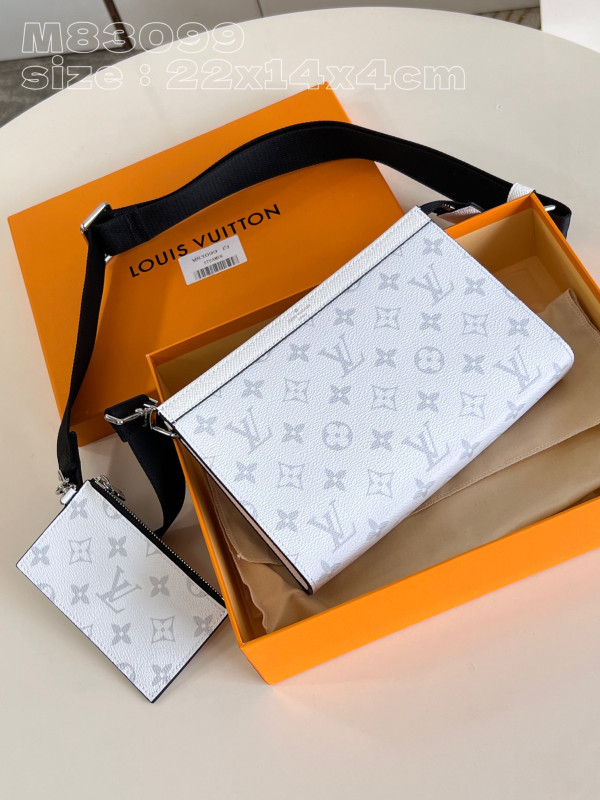 l0*is V*t0n gaston wearable wallet -22*14.5*4.5cm