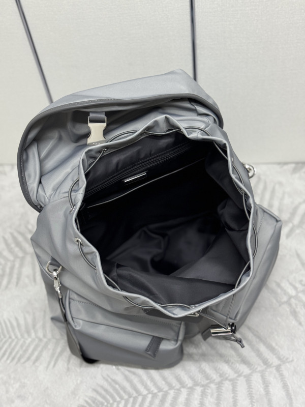Pra*a backpack-42*38*18cm