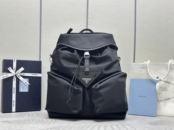 Pra*a backpack-42*38*18cm