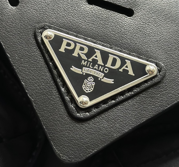 Pra*a backpack-42*38*18cm