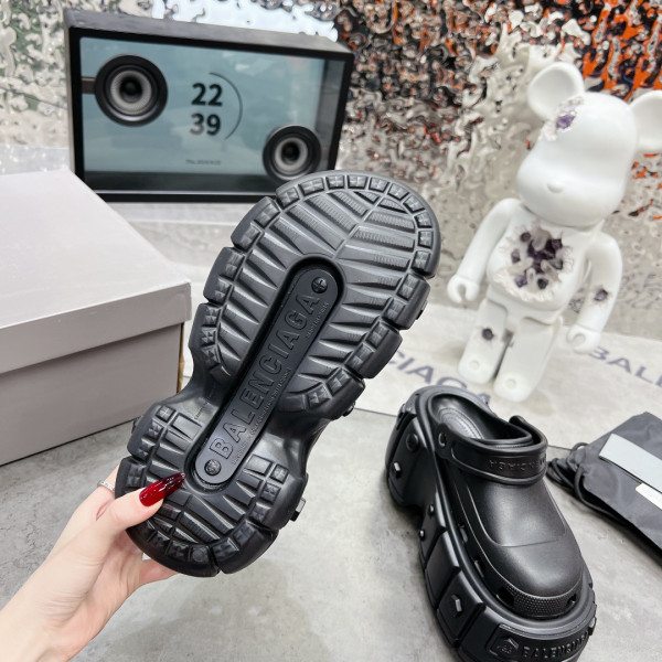 ba*len*cia*ga✖️Cr*0*s sandals