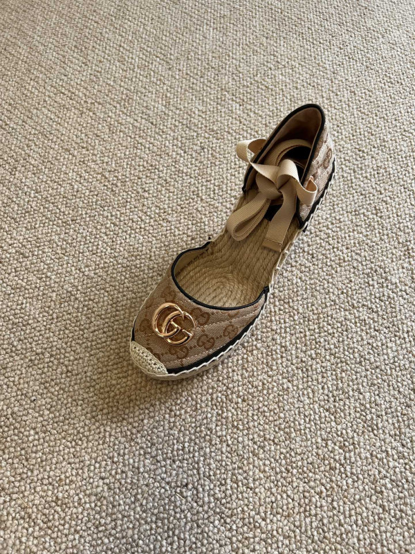 G*u*i leather platform espadrille