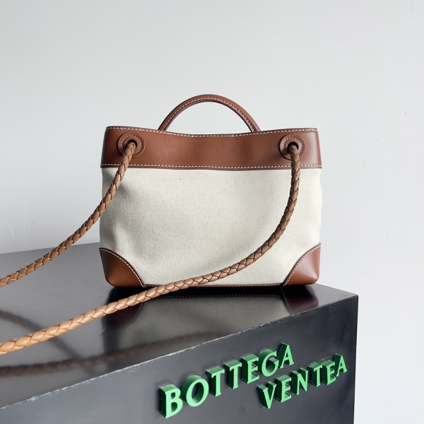 bo*te*ga Ve*ne*ta small  andiamo-25*22*10.5cm