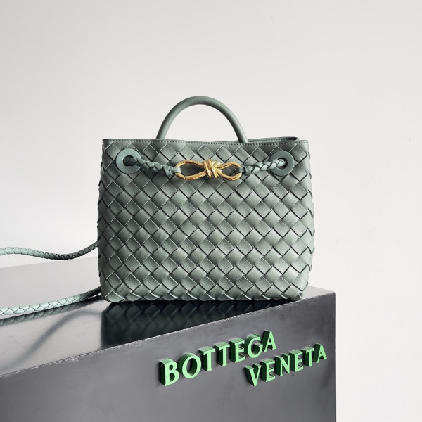 bo*te*ga Ve*ne*ta small andiamo-25*22*10.5cm