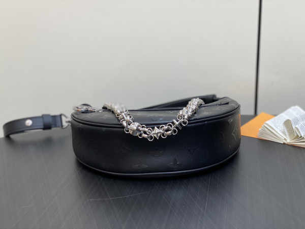 l0*is V*t0n loop-23*13*6cm