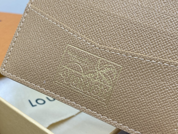 l0*is V*t0n slender wallet-11*8.5*2cm