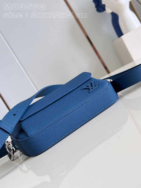 l0*is V*t0n pilot wearable wallet-20*12*5.5cm