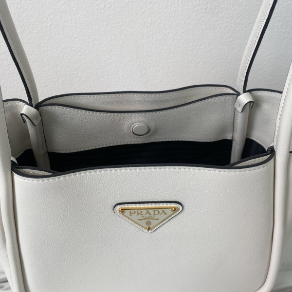 Pra*a medium leather handbag-25*18.5*12.5cm