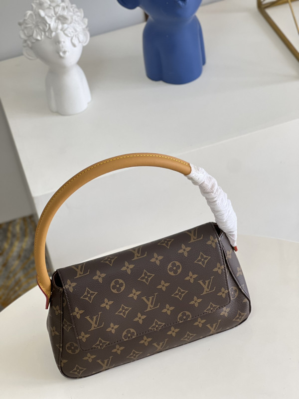 l0*is V*t0n looping bag-24x21x9cm