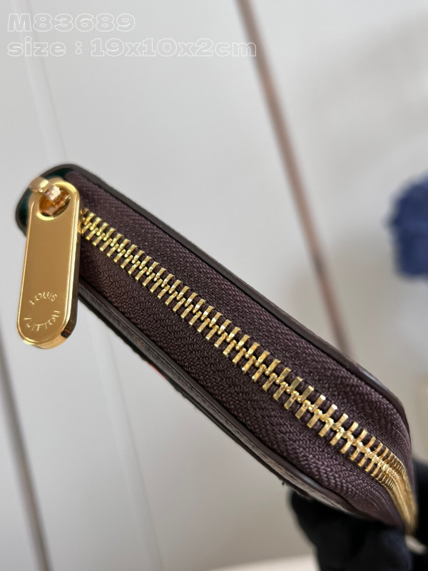 l0*is V*t0n zippy wallet-10*20*2 cm