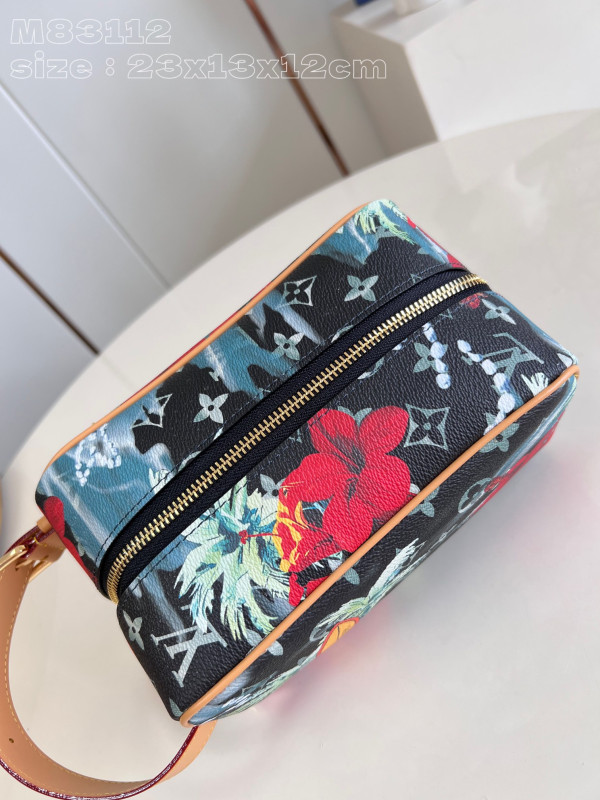 l0*is V*t0n locker dopp kit bag-23*13*12cm