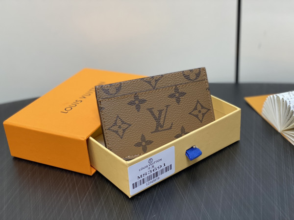 l0*is V*t0n card holder-11*7*0.5cm