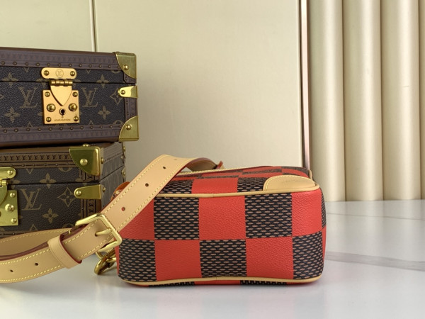 l0*is V*t0n chess messenger-24*24*8cm