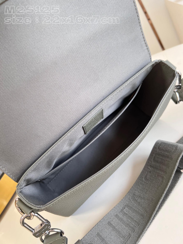 l0*is V*t0n takeoff messenger pm-22*16.5*7cm