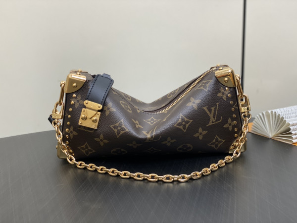 l0*is V*t0n slim trunk-23*12*4cm