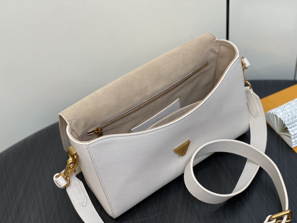 l0*is V*t0n soft twist-27*19*9cm