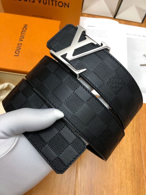 l0*is V*t0n belt