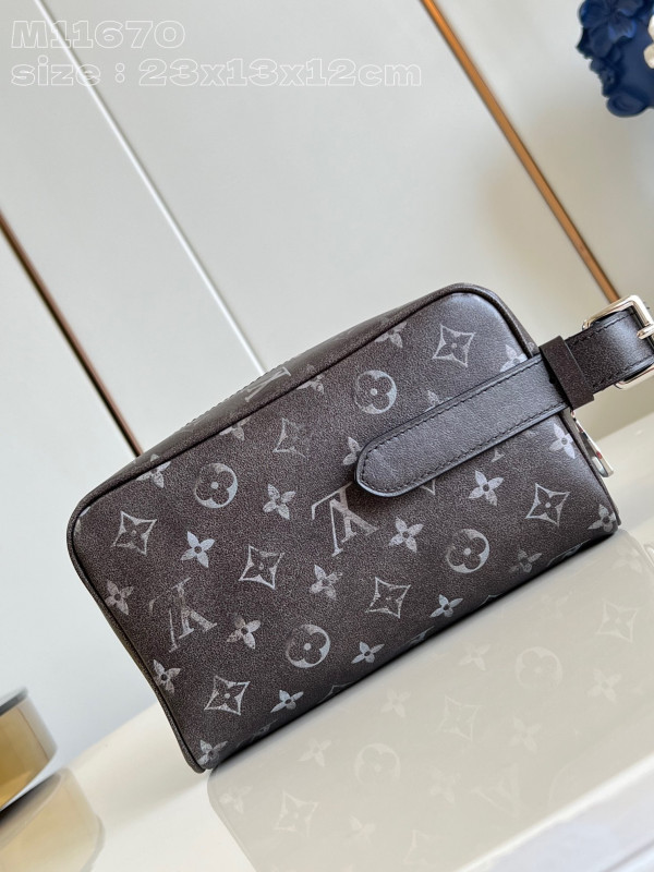 l0*is V*t0n locker dopp kit bag-23*13*12cm