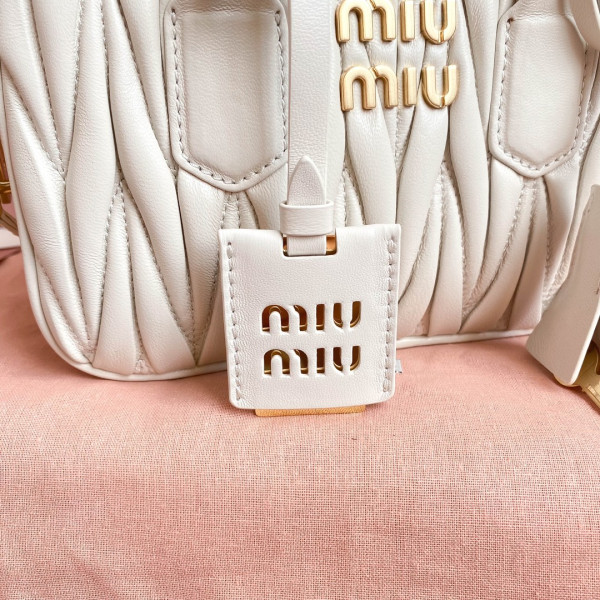 M*um*u arcadie matelassé nappa leather bag-19*13*6cm