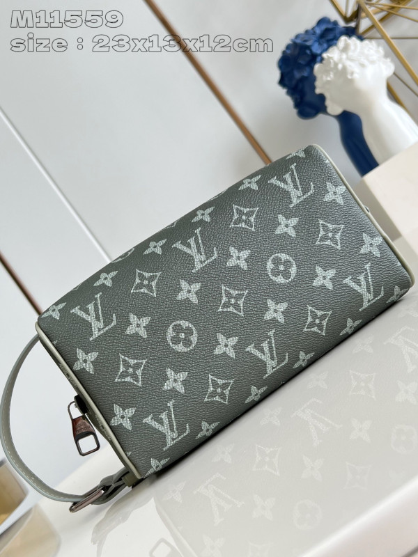 l0*is V*t0n locker dopp kit bag-23*13*12cm