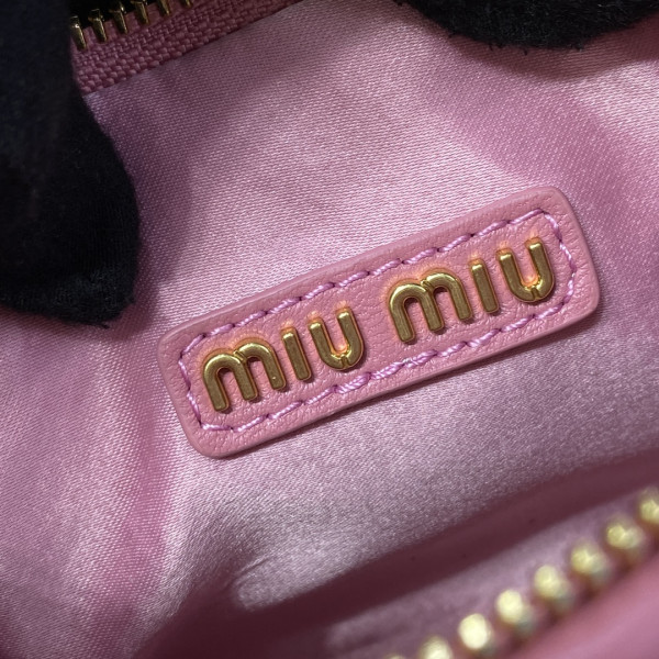 M*um*u wander matelassé nappa leather hobo bag