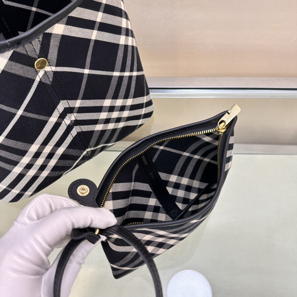 B**rry small check shoulder bag
