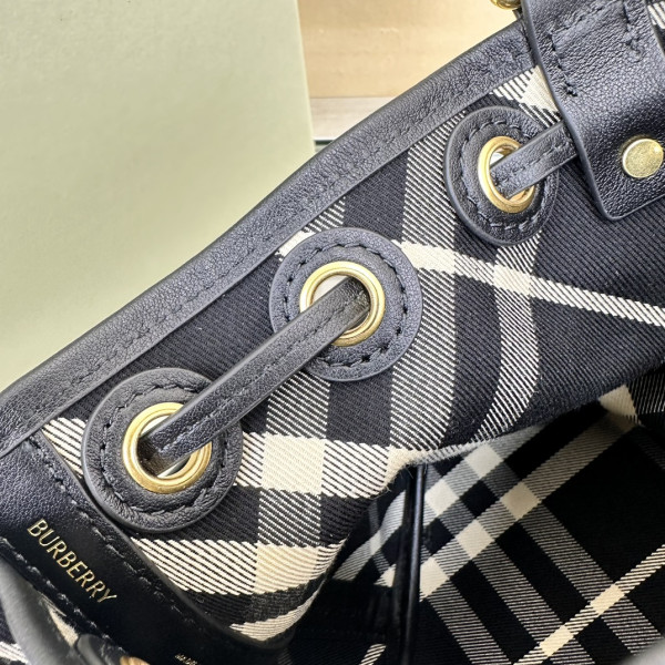 B**rry mini check drawstring pouch​