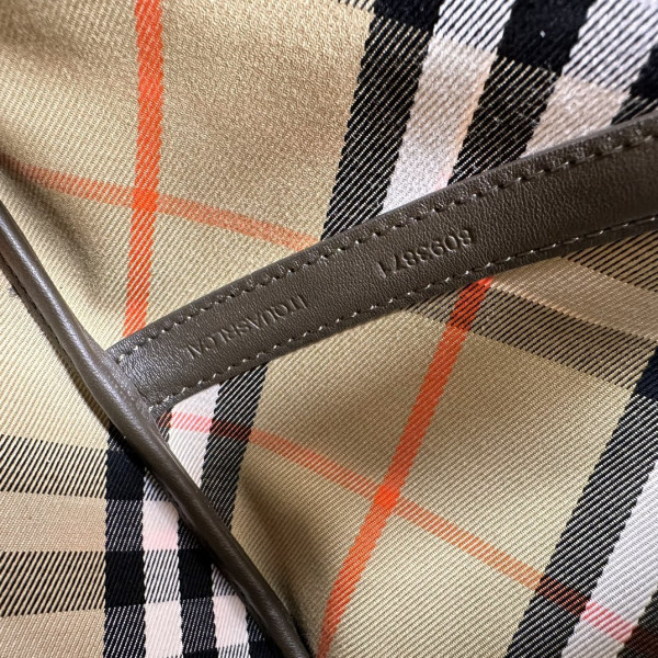 B**rry mini check drawstring pouch​