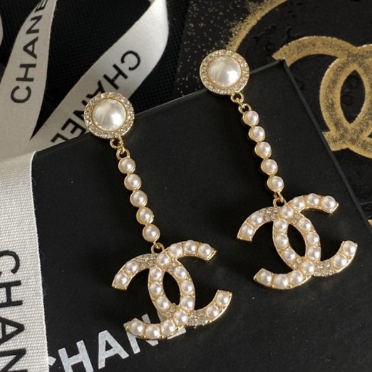CL EARRINGS