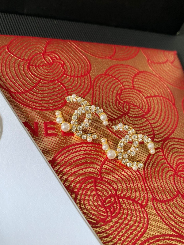 CL EARRINGS